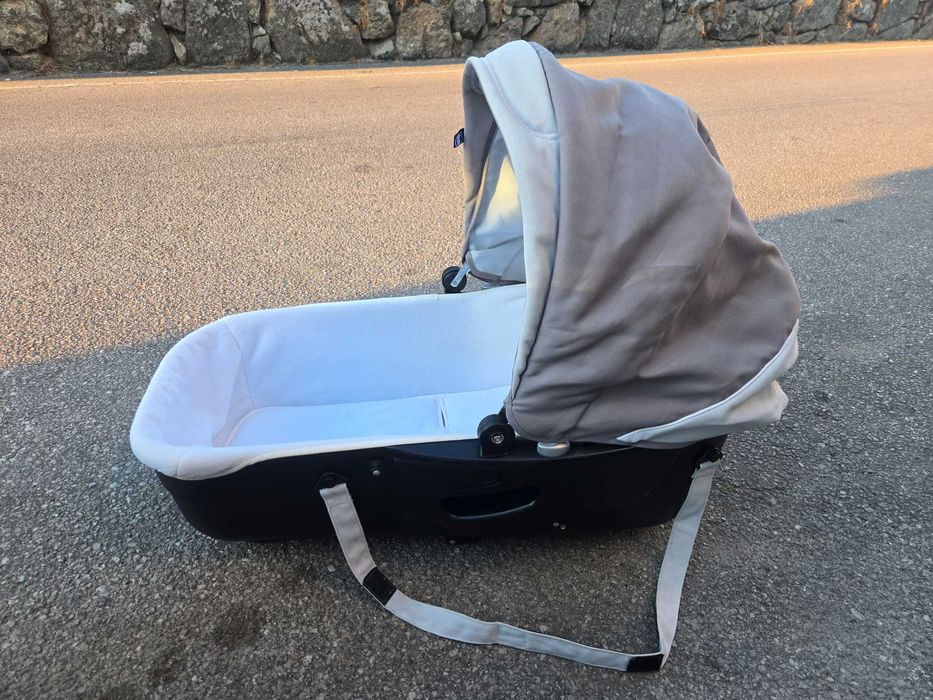 Carrinho de bebe completo da Chicco