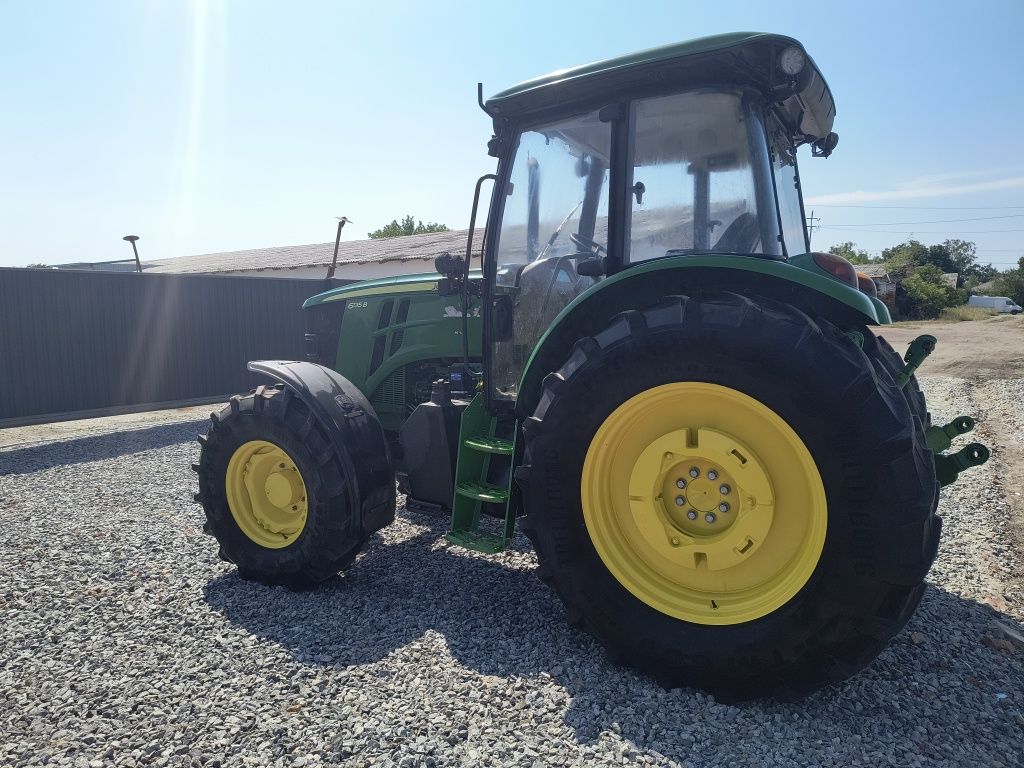 John deere 6135B