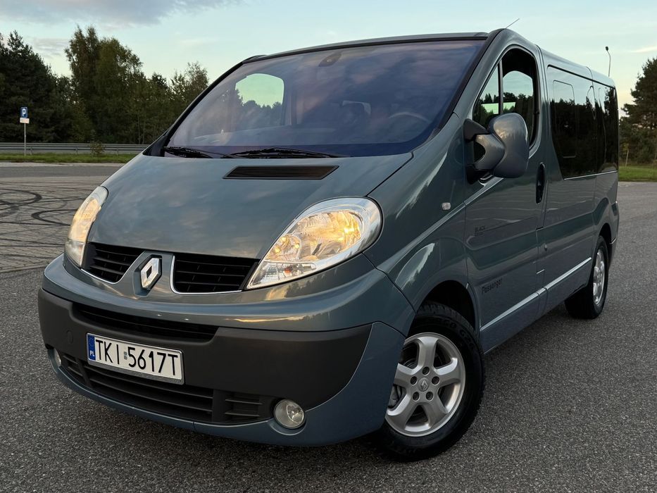 Renault Trafic 2.0 TDCi 115KM/8-osób/NAWIEWY Góra-dół/WELURY/ALUS/UNIKAT Z Niemiec!