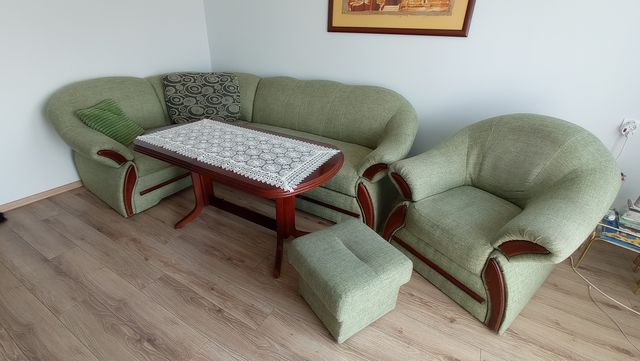 Zestaw wypoczynkowy z narożnikiem do salonu/pokoju gościnnego
