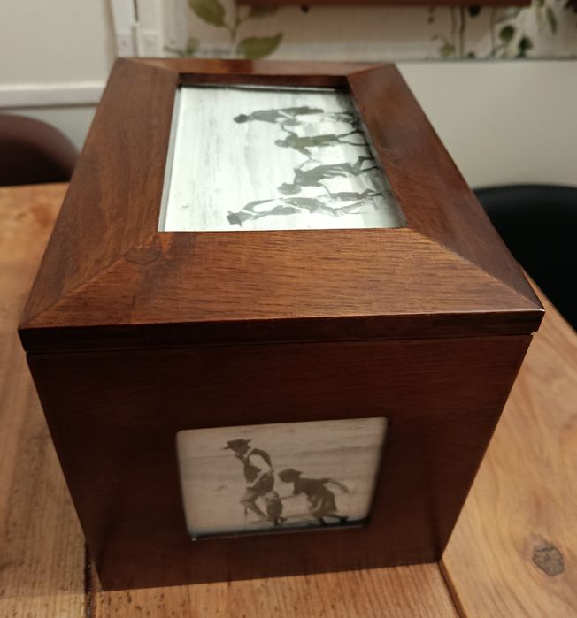 Caixa de madeira para fotos