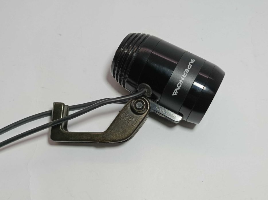 Lampka przednia Supernova E3 E-Bike 12-60V z włącznikiem