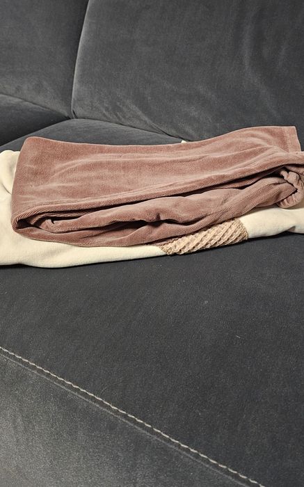 Dres dla dziewczynki rozmiar 134