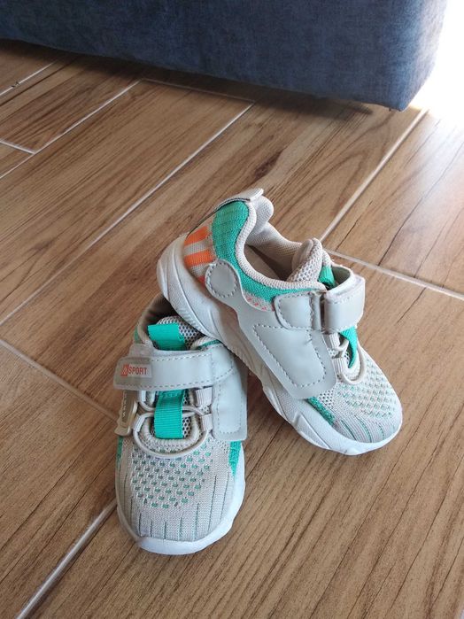 Кросівки дитячі 25 розміру