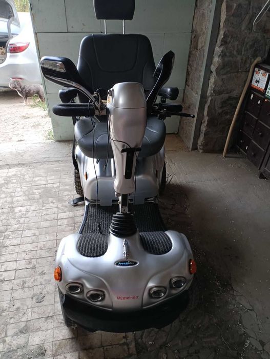 Електроскутер чотиреколісний FREERIDER