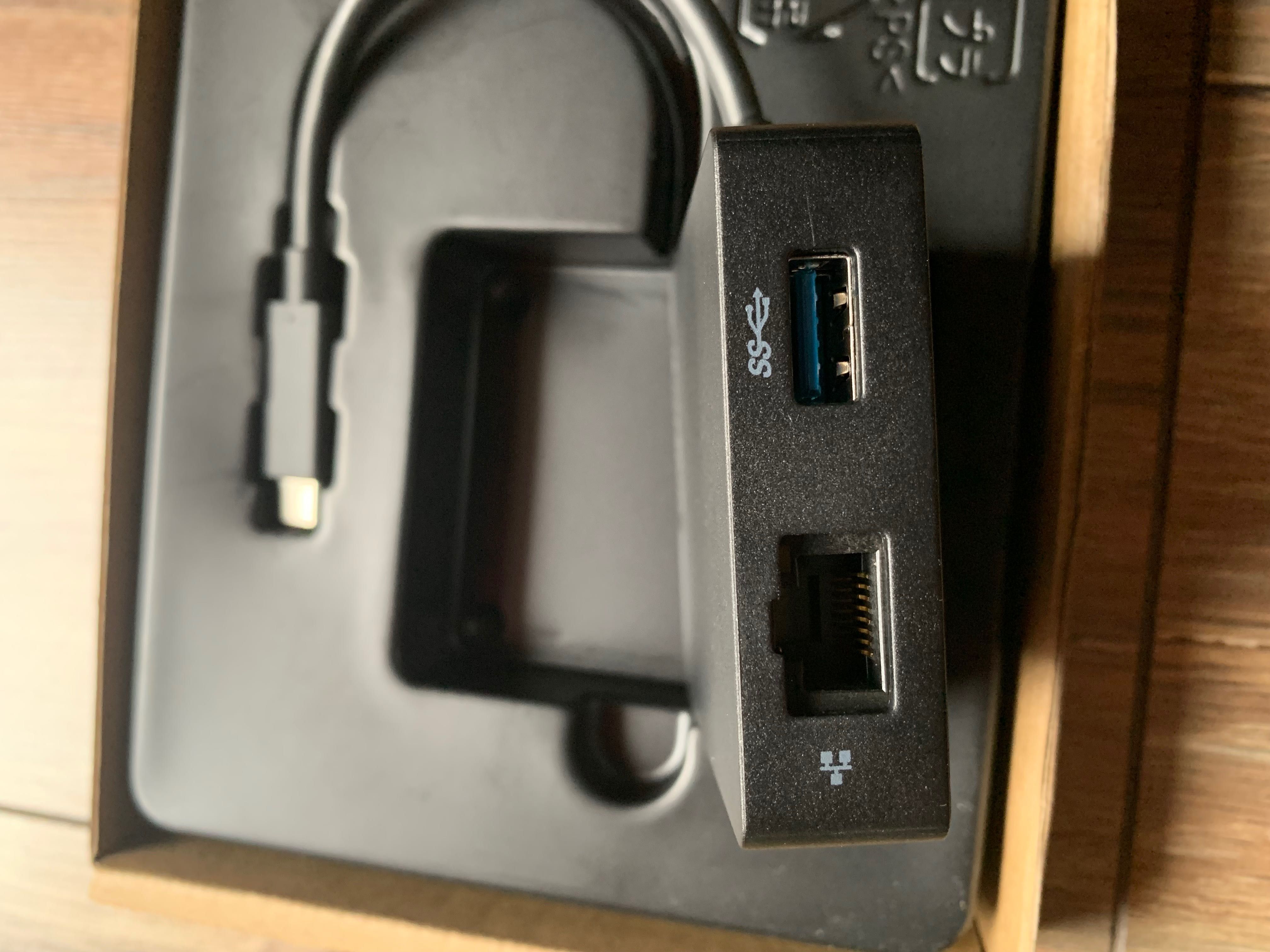 Akcesoria Lenovo Travel Hub USB-C oraz linka