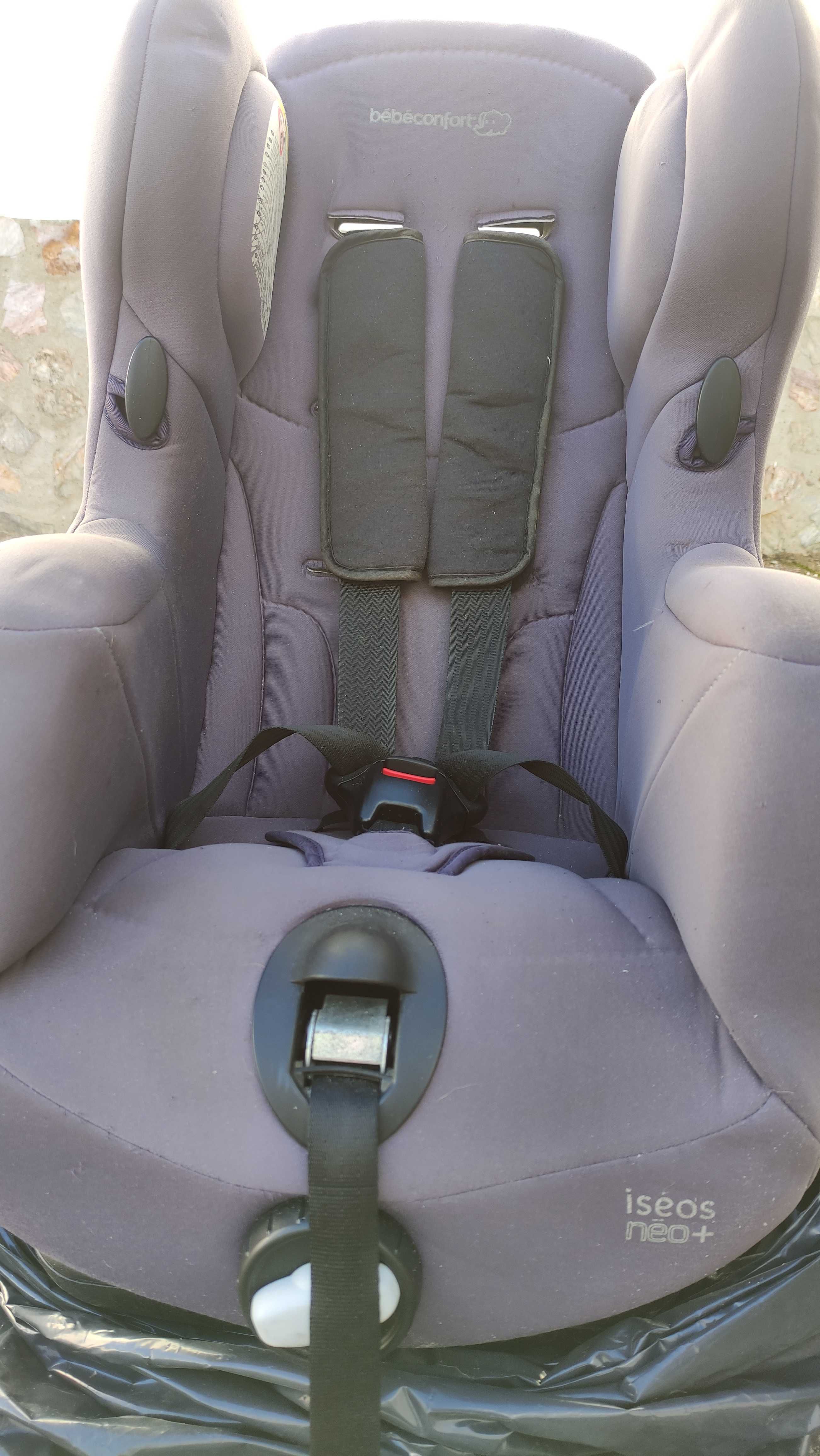 Cadeira auto Bebe Confort Iseos Neo