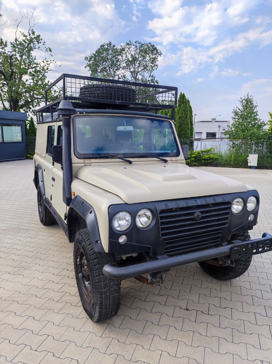 Land Rover Defender Santana