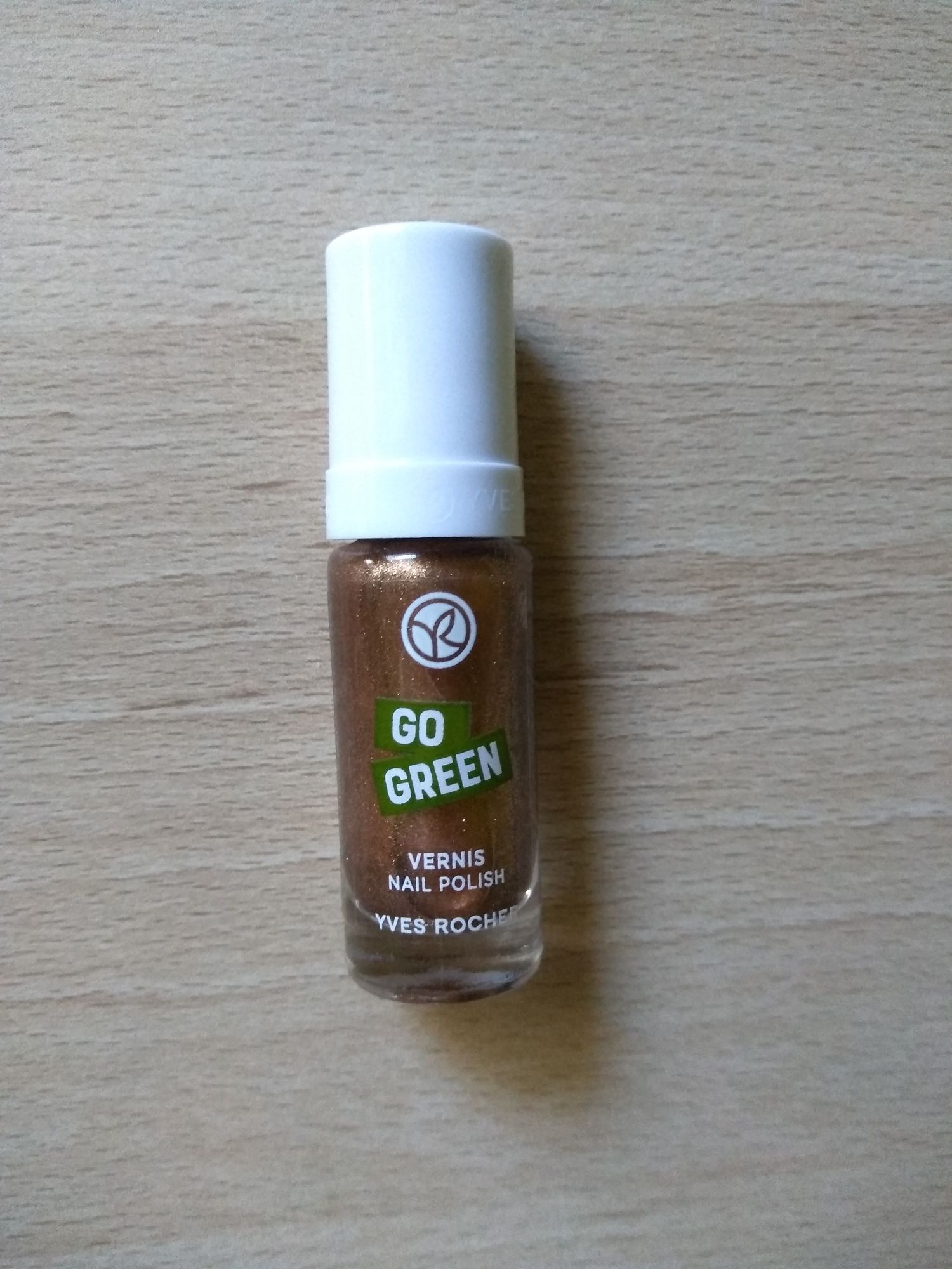Yves Rocher - nowy lakier do paznokci Go Green
