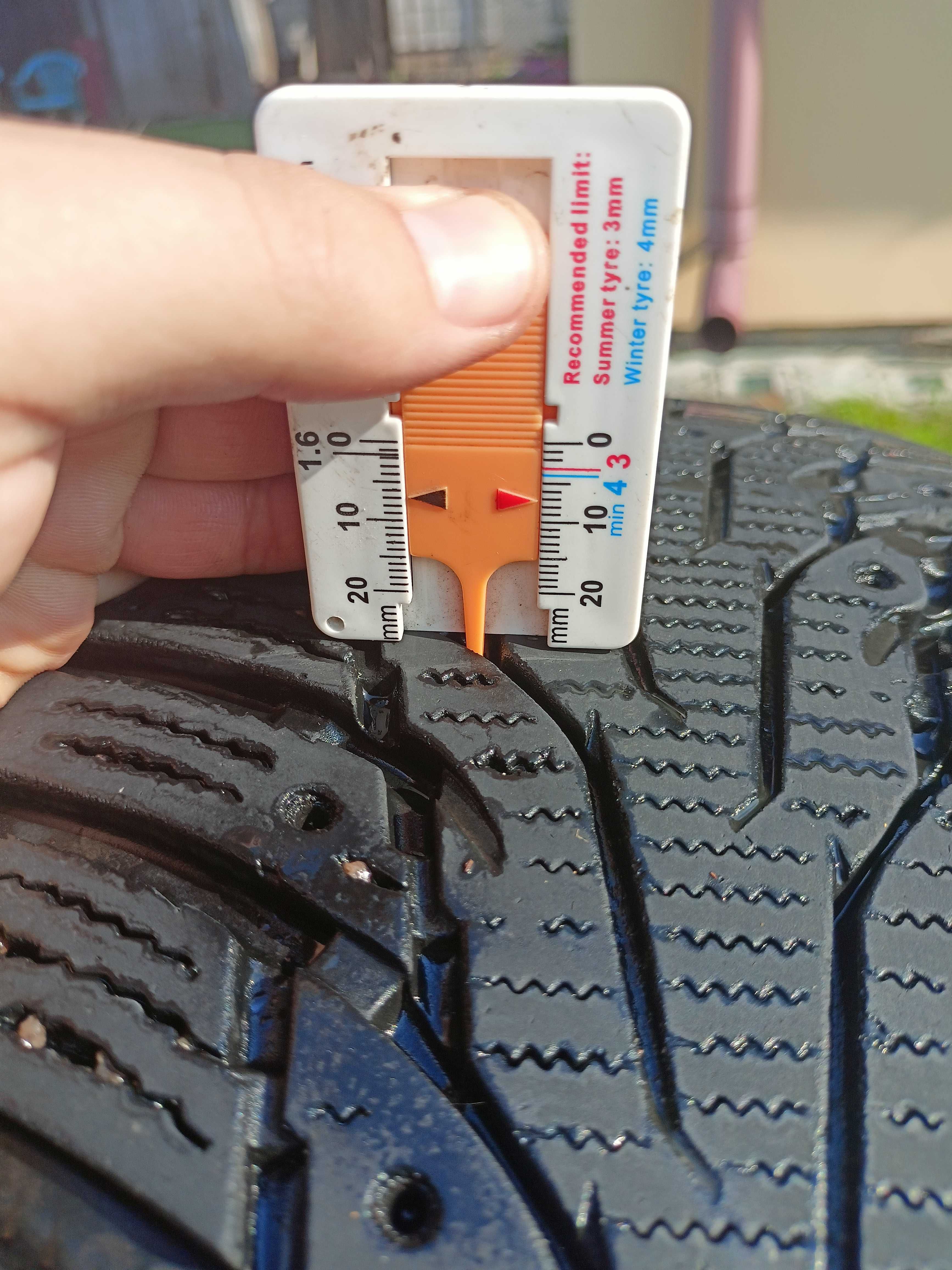 Opony 225/55 R17 Nexen Winguard Winspike 2 101T zimowe 2 sztuki espace