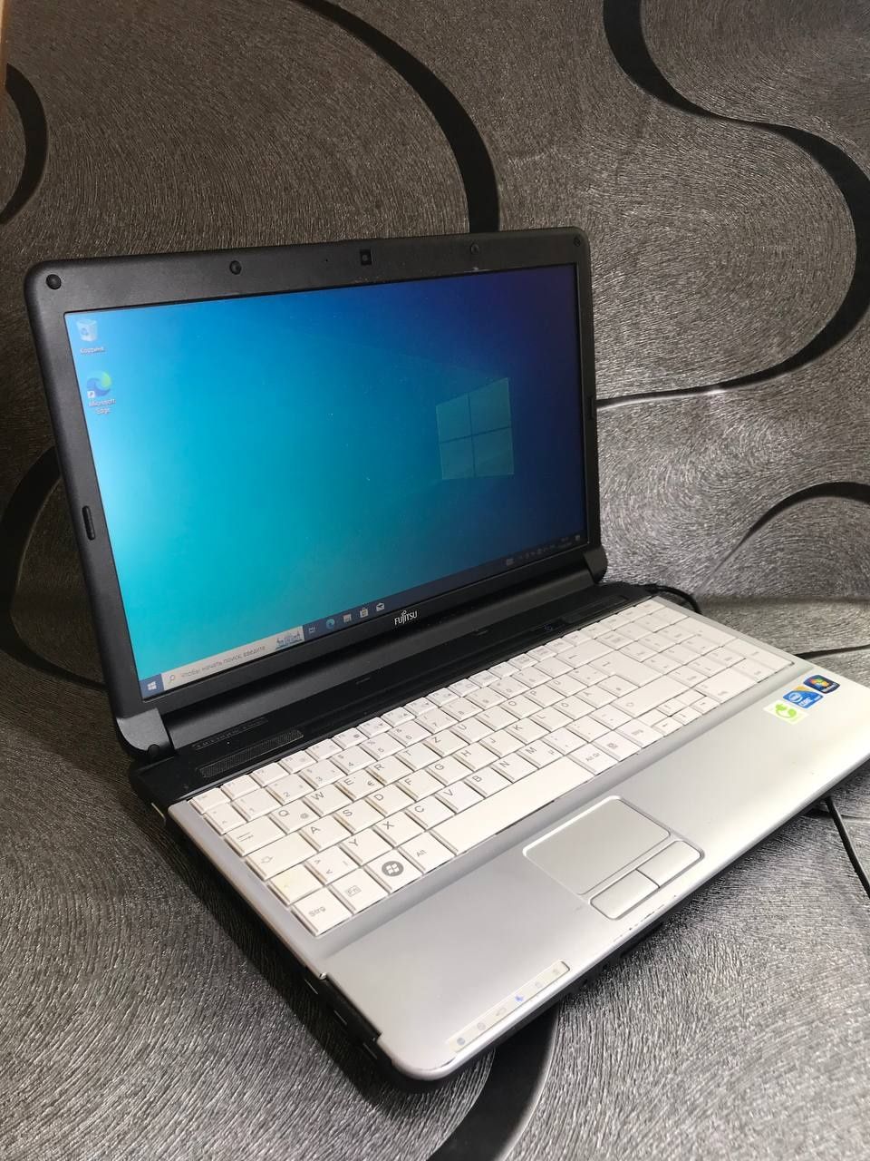 Ноутбук Fujitsu a530