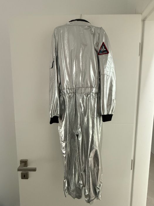 Fato de carnaval de astronauta