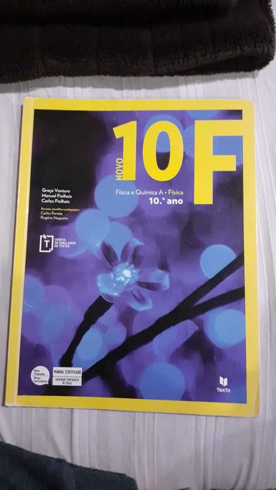 Manual e Caderno de atividades Física 11º ano Texto