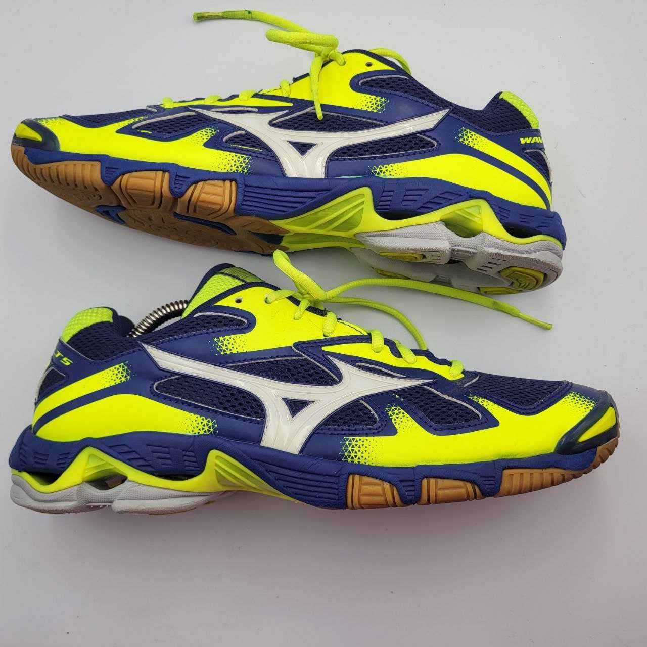 MIZUNO wave bolt 5