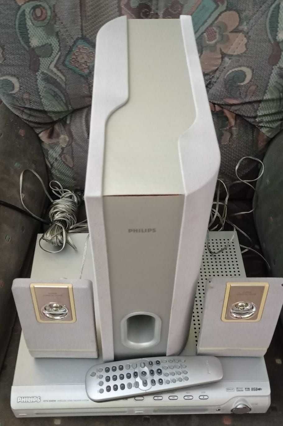 System kina domowego Philips
HTS5000W