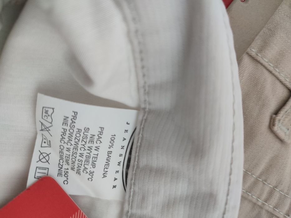 Nowe spodnie beżowe męskie rozmiar M, 100% bawełna.