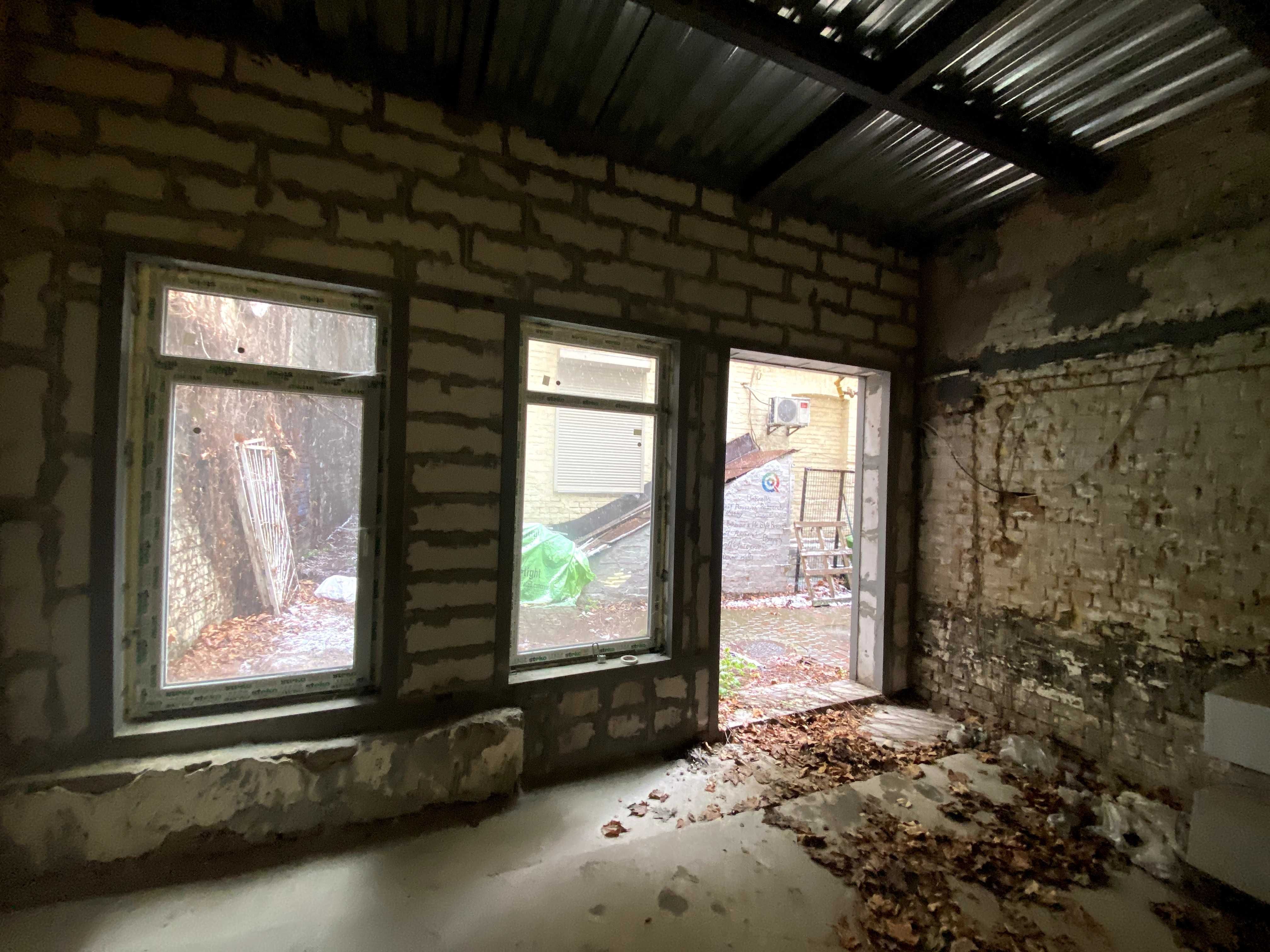 Бесарабська пл., 7, приміщення 76м2 на другій лінії під бар/гастропаб