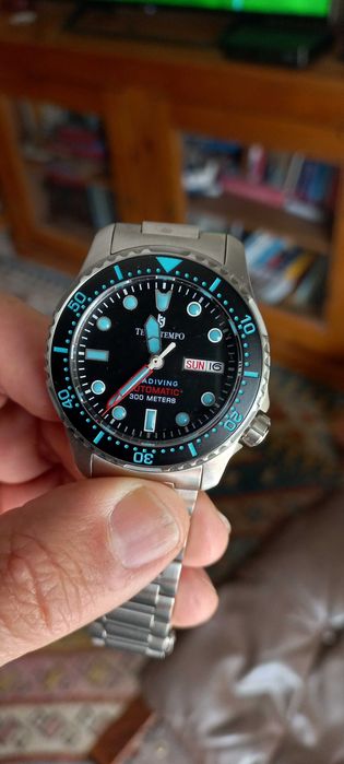Relógio Automático "TECNOTEMPO " Novo com garantia.