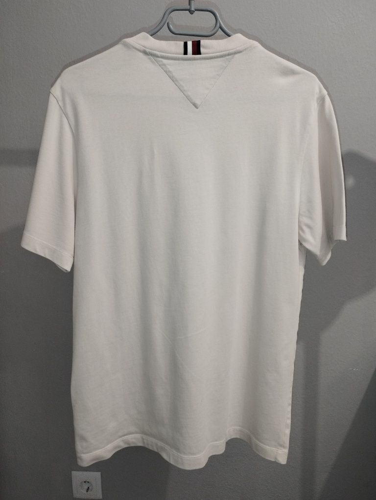 Tommy Hilfiger | T-shirt com Logo Bordado