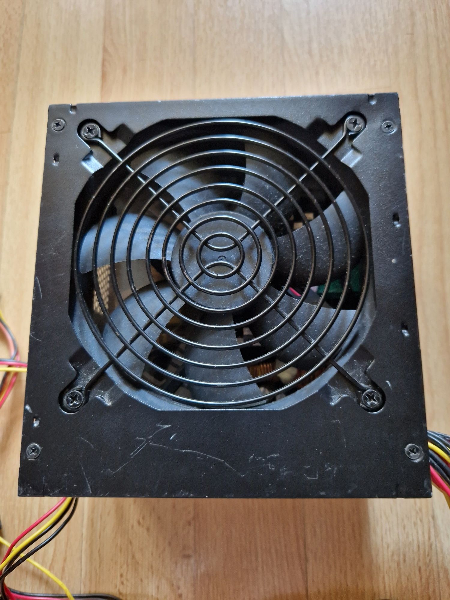 530W Блок живлення 24+8(4+4)/відео 8+8(6+2)pin/6sata/4molex