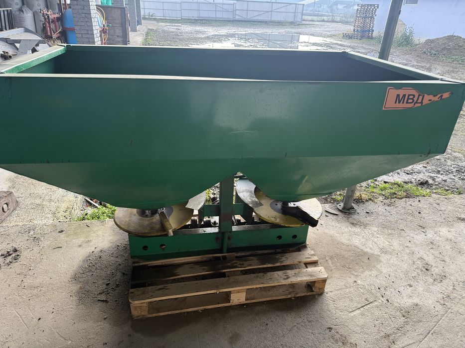 Продається розкидач добрив МВД 1000