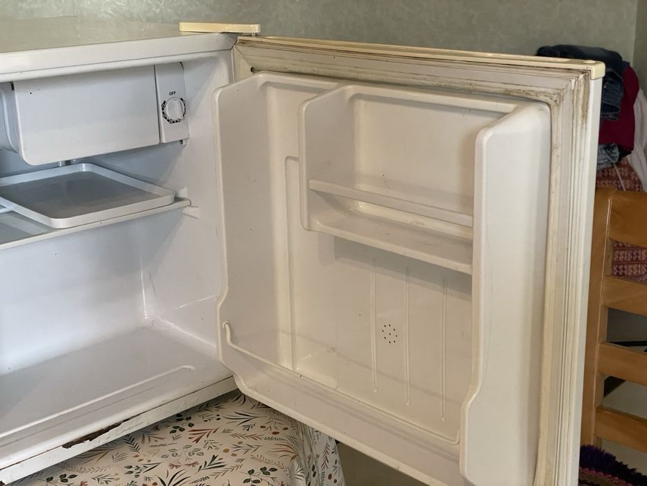 Продам мини-холодильник в рабочем состоянии