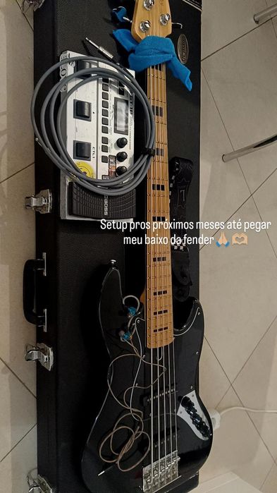 Marcus Miller V7 5 cordas  + Pedaleira Boss GT1