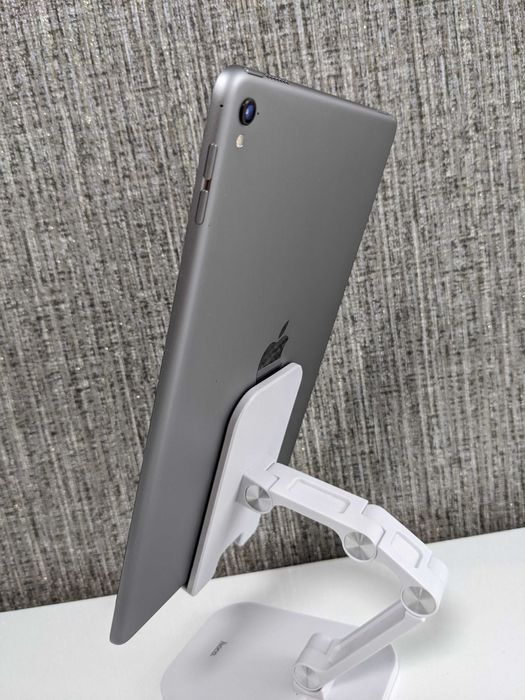 iPad Pro 9.7 на 128 Black #120