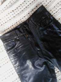 Skórzane czarne spodnie r:38