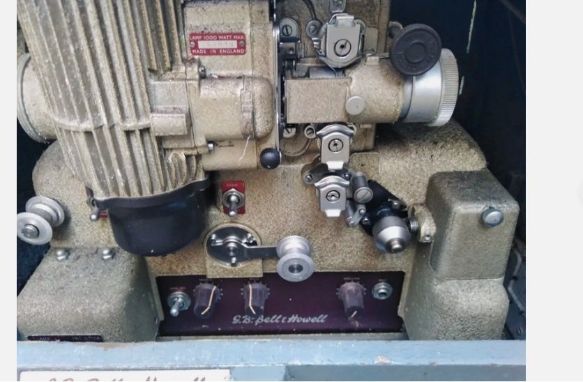 Projector de filmes 16mm,  Bell e Howell