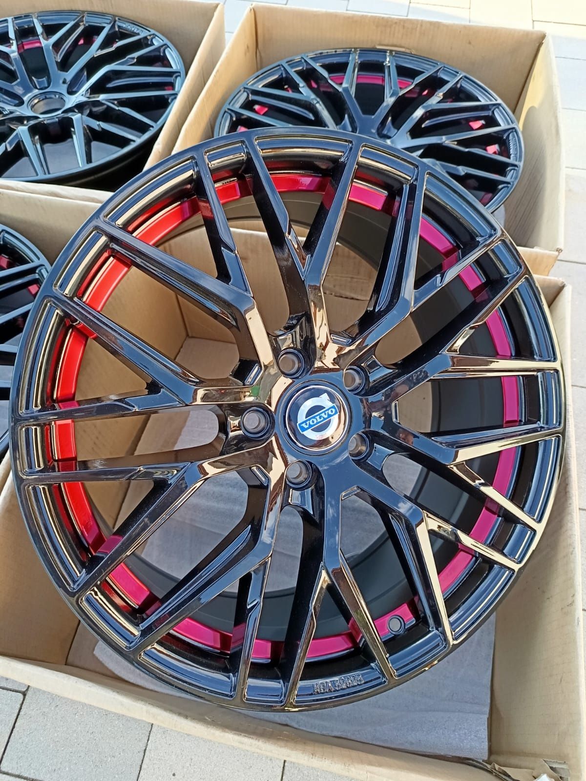 #M6 Alufelgi R18 5x108 Volvo S40 V50 S60 V60 S80 V70 XC60 XC70 XC90