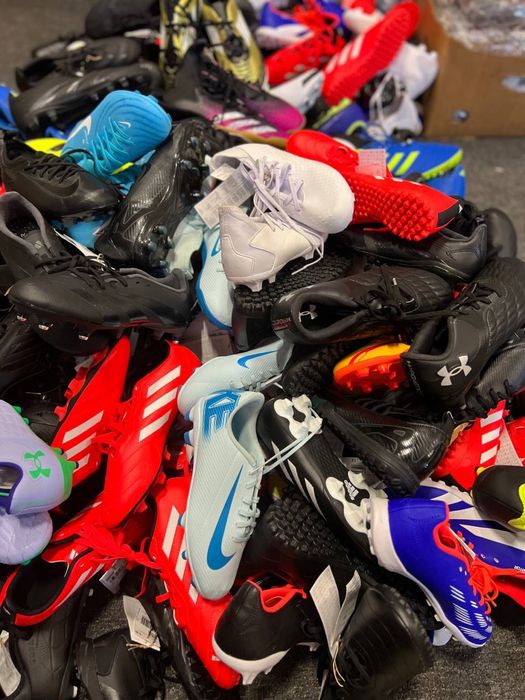 Футбольне дитяче взуття ОПТОМ НОВЕ ОПТ Бутси Сороконіжки Футзалки СТОК