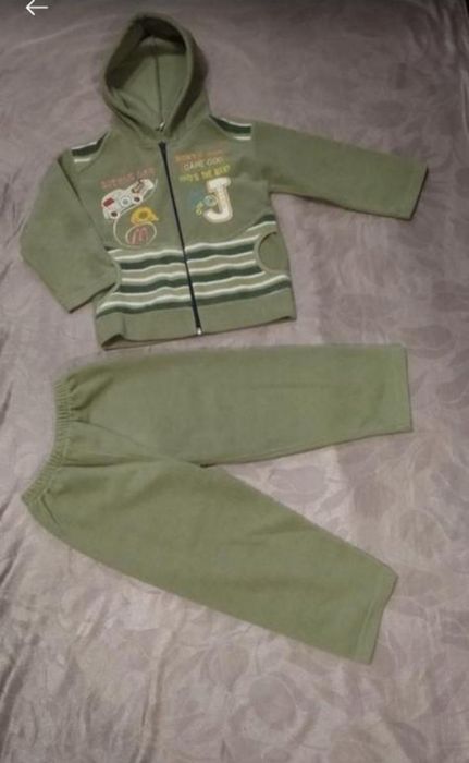 Флисовый костюм от 2 до 4 годиков