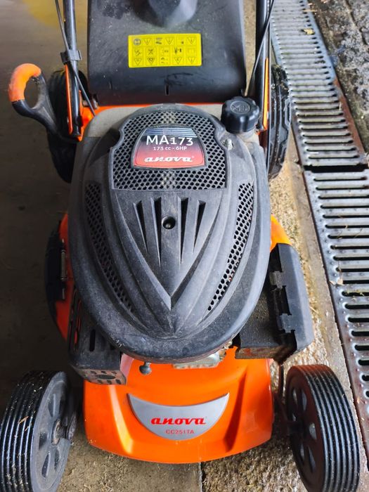 Vendo máquina da relva a nova MA173