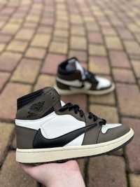 Nike air Jordan Travis Scott