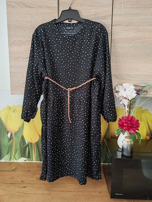 Słodka krótka sukienka janina rozmiar 48 poliester/elastan groszki