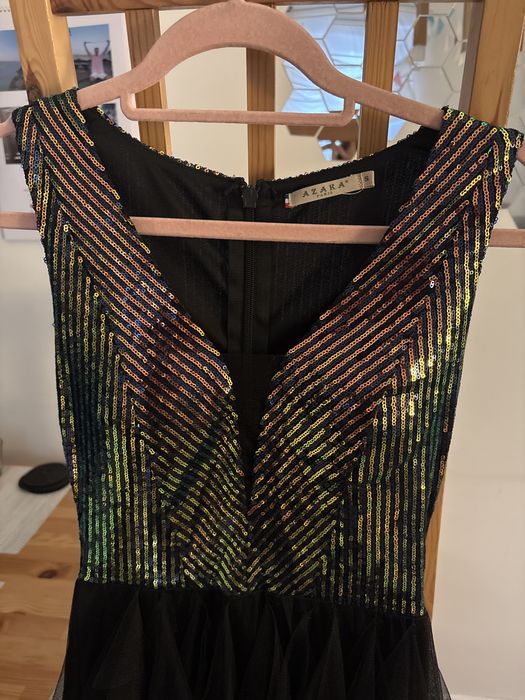 Suknia balowa z tiulowym dołem