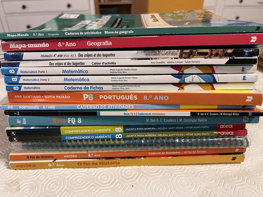 Livros escolares 8ano diversos usados