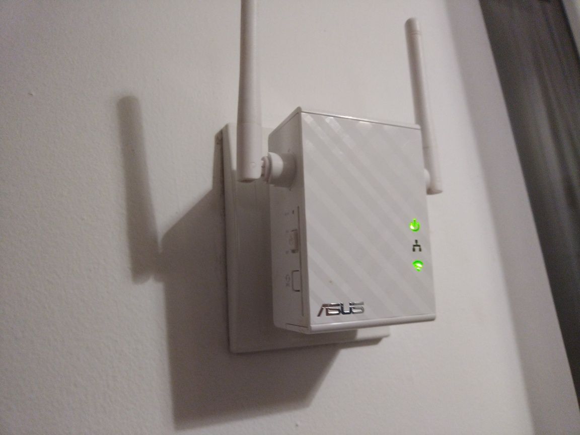 Wzmacniacz wifi Asus RP-N12 N300