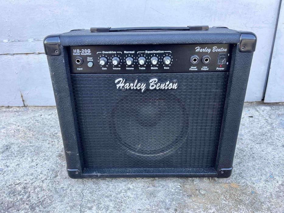 Комбопідсилювач Harley Benton HB-20B