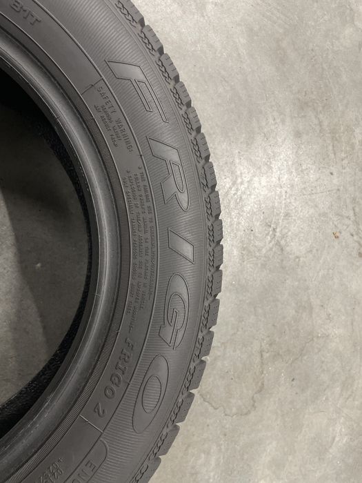 2x Opona zimowa 165/70 R14 Dębica