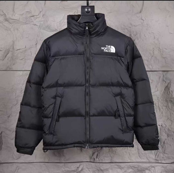 Czarna kurtka puchowa marki  / rozmiar S/  nowe