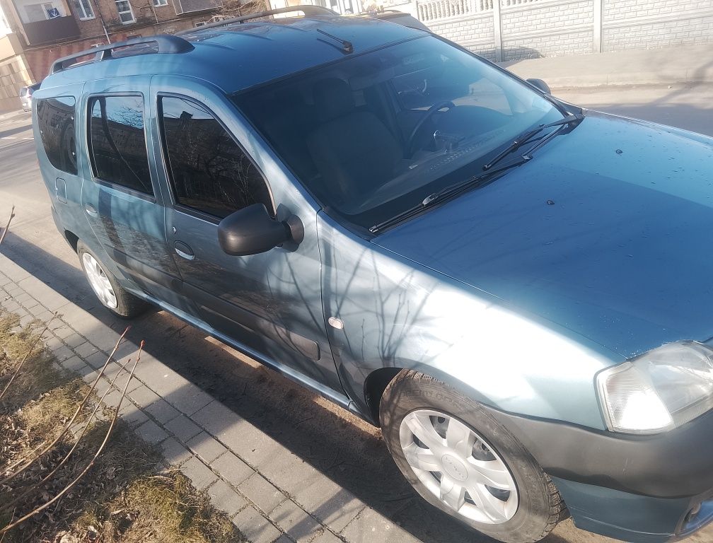 Продам logan mcv 1 5 dci