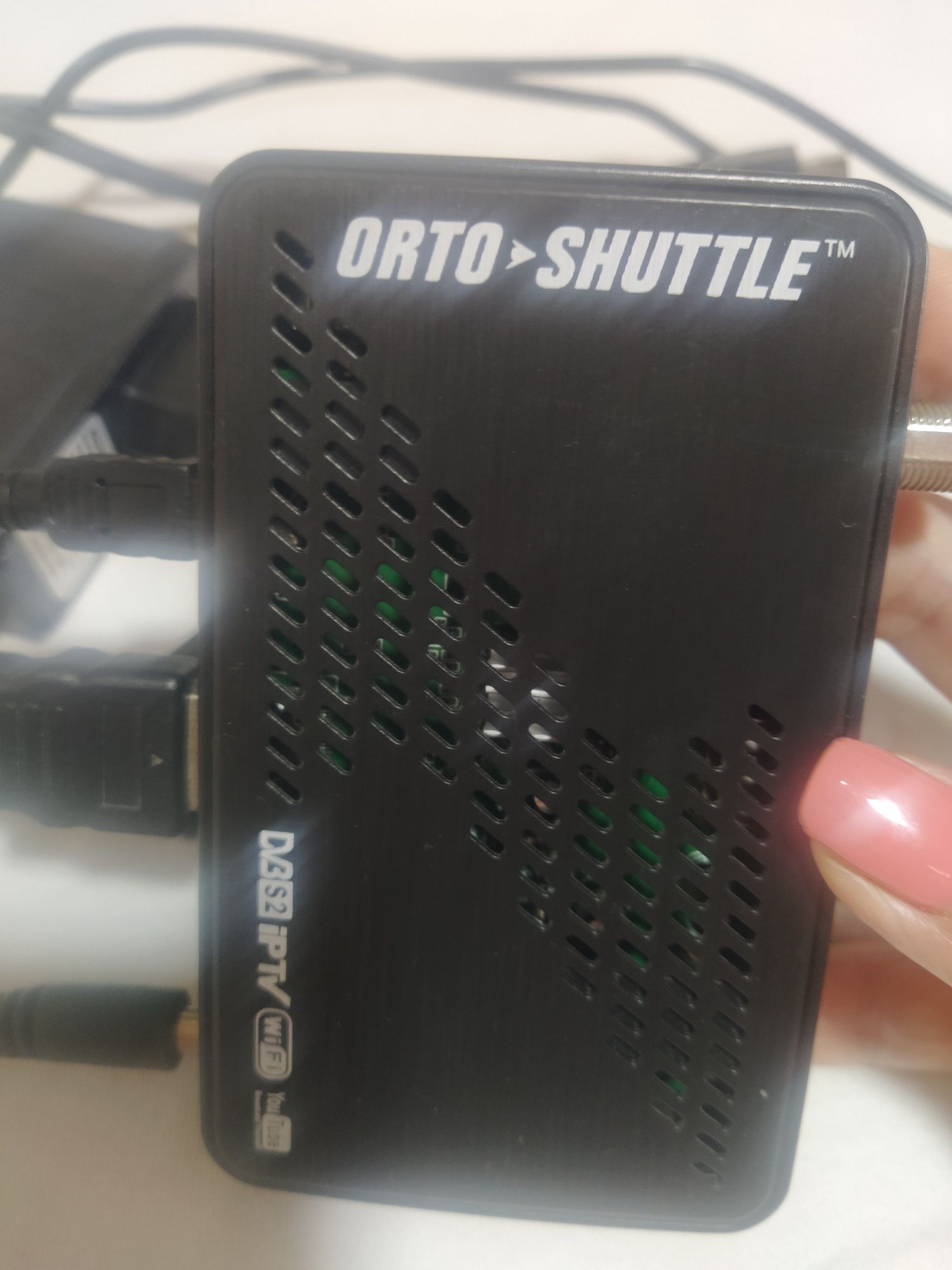 Тюнер для спутникового ТВ "Orto shuttle HD" спутниковый ресивер