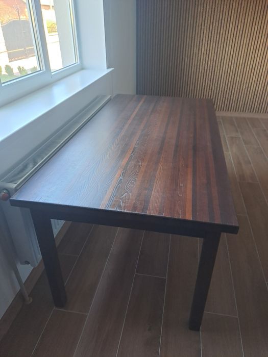 Продам стіл + 4 табуретки