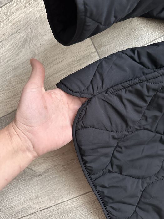 Демисезонная стеганая куртка чёрная женская