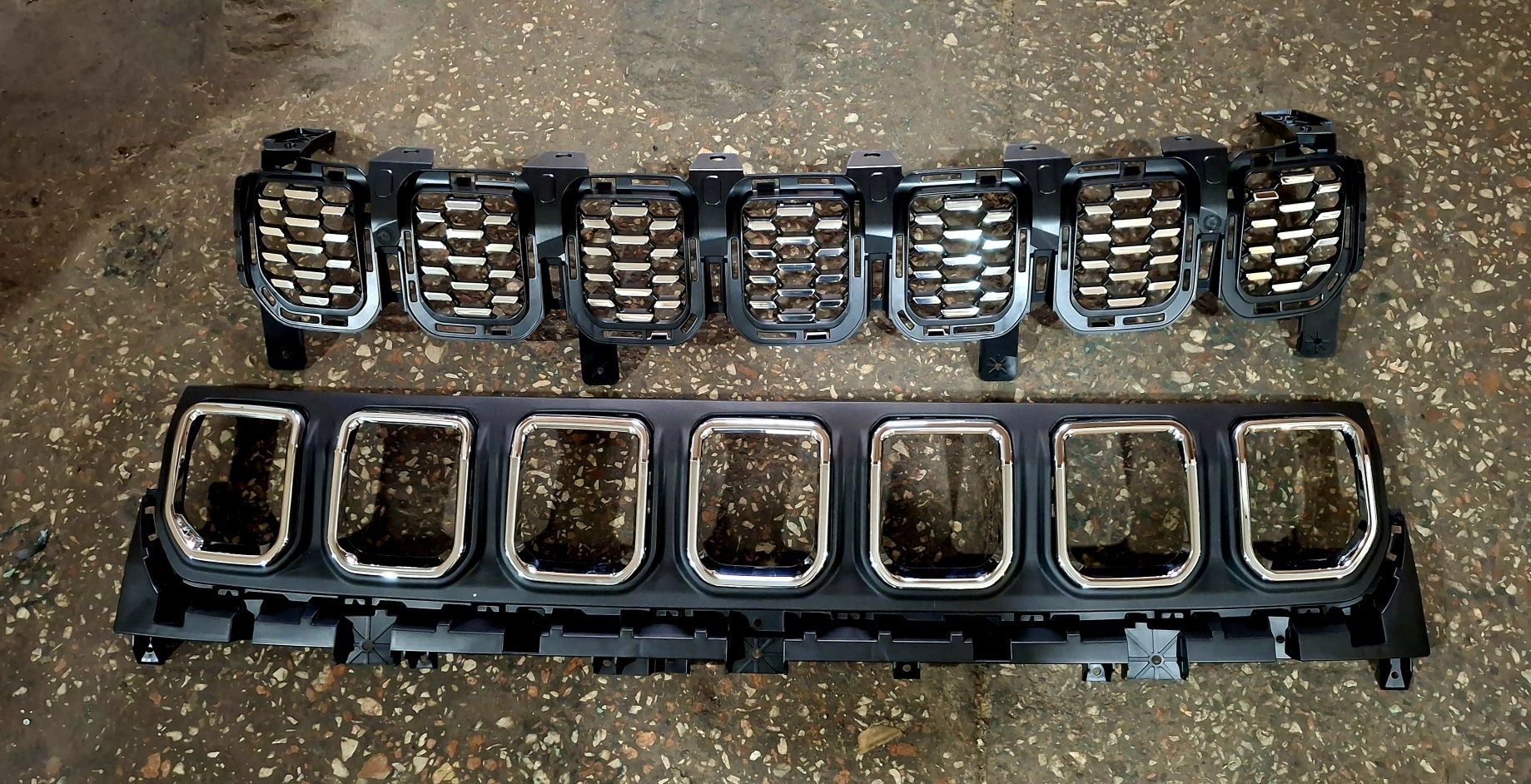 Фара противотуманная LED  Jeep Compass 21-24. 68470159AA