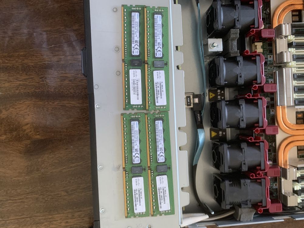 Сервер HP ProLiant DL360 Gen10 (8 x 2.5 SFF)