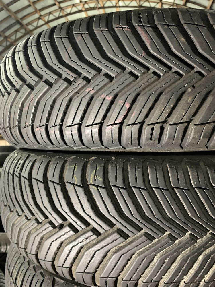 Комлект шин б/у всесезонні 195/65 15 Michelin Cross Climat