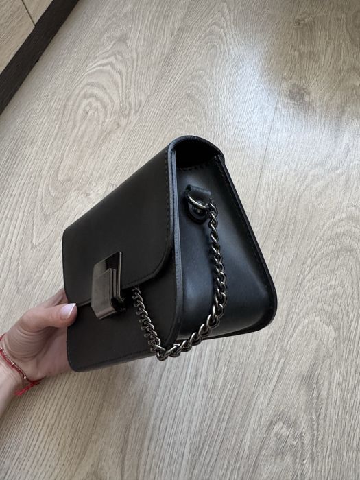 Шкіряна жіноча сумочка в стилі фурла